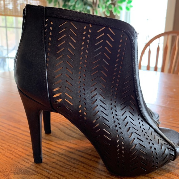 Wedge - Picture 2 of 4